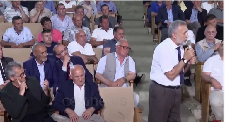 Kosovar es declarado en Kukes: Dios afortunado tomó a Ibrahim Rugova y Sali Berisha