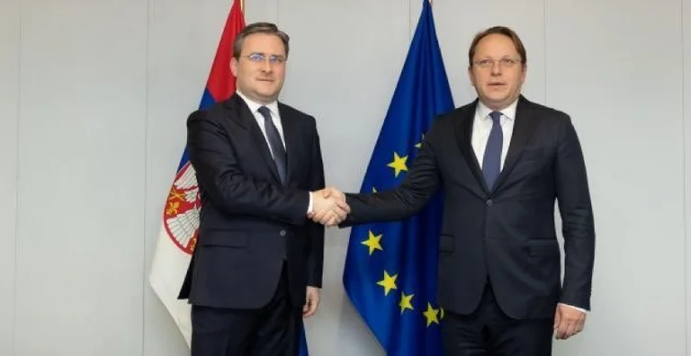 European commissioner with orders to Serbia: Dialogue with Kosovo must continue
