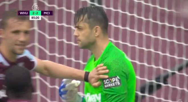 Fabianski öbabai per l'attesa senza preavviso