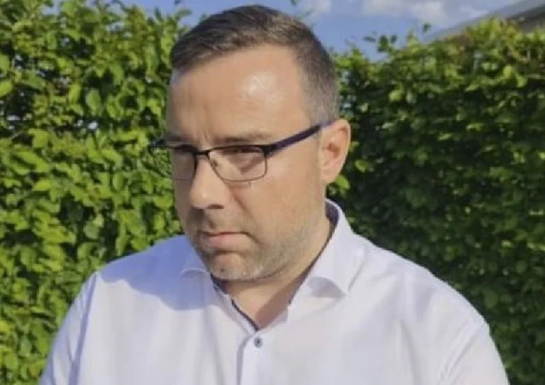 Dottore albanese in Germania: Qui ho 8 dollari di paga, pagato più del primo ministro nel mio paese.
