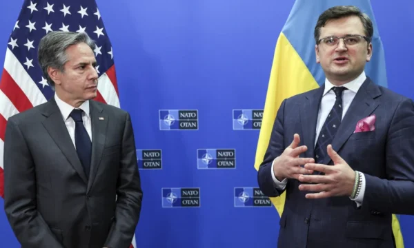 Kuleba rencontre Blinken, parle nouvelle aide américaine