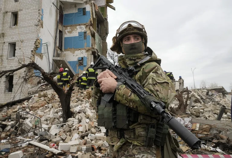 Ejército ruso bombardea la región de Lviv, Ucrania: los rusos intensificando ataques al este