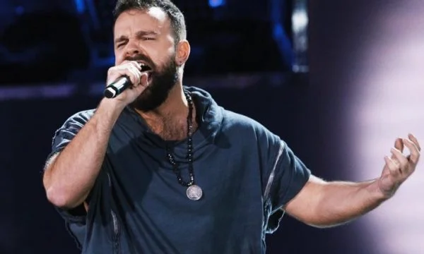 “Ne devrait pas aller à Eurovision parce que c'est du Kosovo”, Alban Ramosj revient brusquement au compositeur