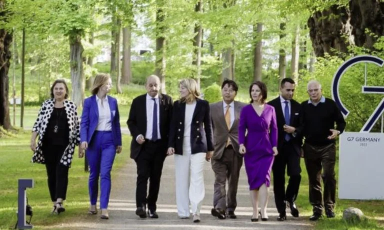 G7 : Kosovo, Serbie pour appliquer les accords passés sans délai, engager un dialogue constructif