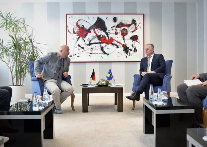 Bislim habla de la reunión de ayer con Sarraz.