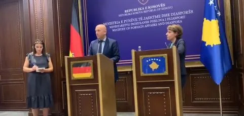 Sarrazine: Le Kosovo est le cœur de l'Europe et appartient au Conseil européen