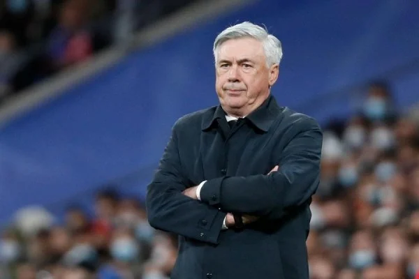 La finale contre Liverpool, Anceplot découvre la formation qu'il utilisera