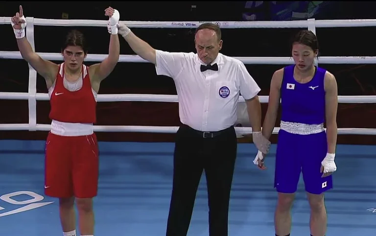 Donjata Sadiku starts the entire World Championship, wins hard against Japanese boxer