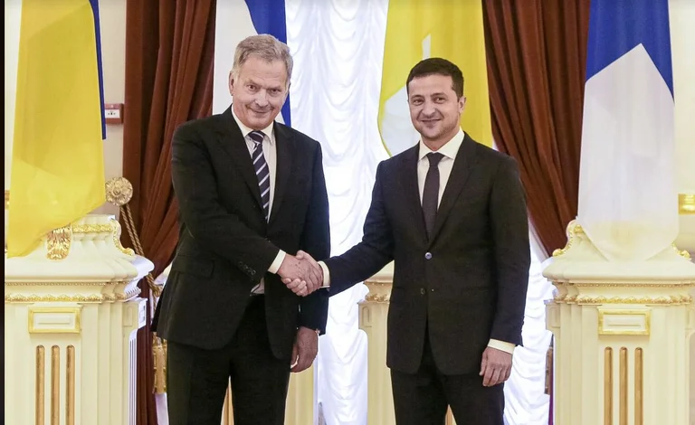 Zelensky félicite la Finlande pour son accession à l'OTAN