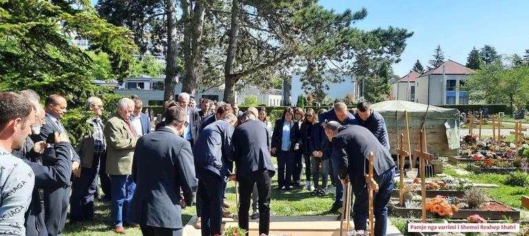 A Genève, Suisse, la dernière au revoir est donnée à l'exil Shemsie Shatri