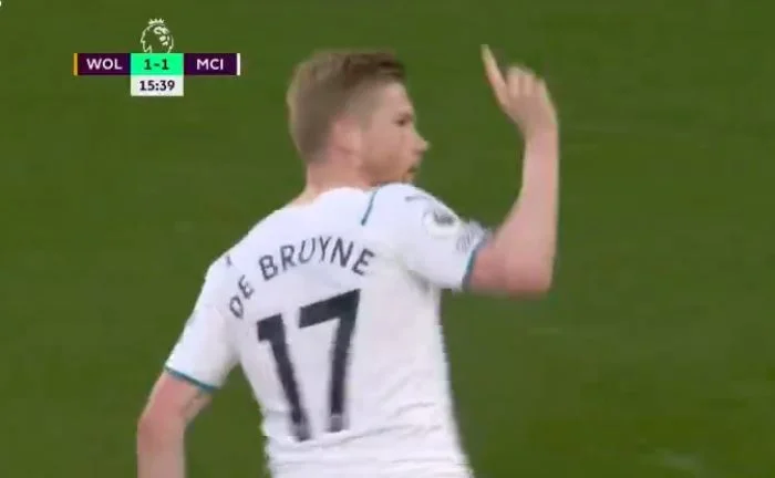 De Bruyne est géniale. Il ne s'arrêtera pas un instant. Il a encore Wolfwes.