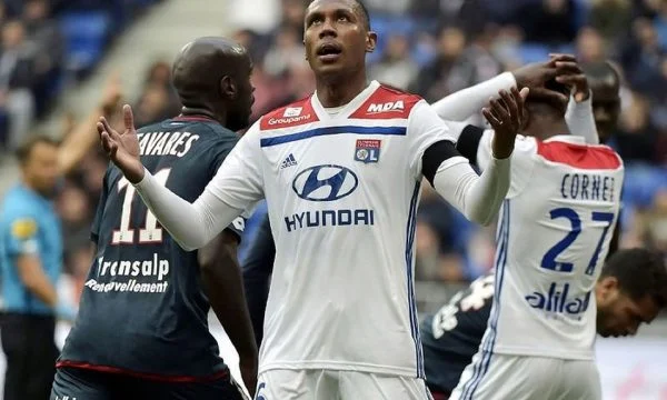 El jugador, que fue expulsado de Lyon porque puso gas en el cobertizo