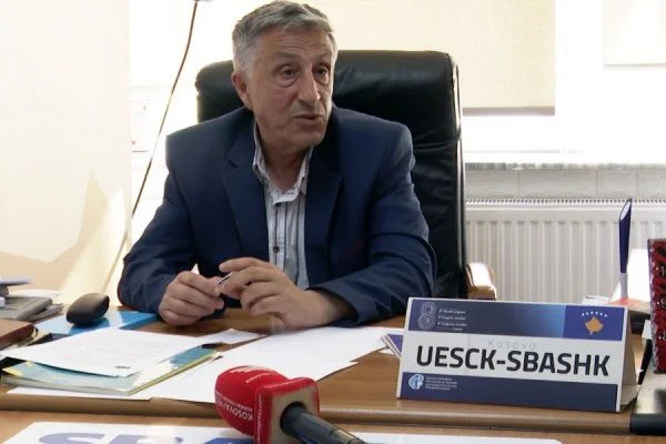 Les enseignants frappent demain, Jasharaj: Avertissement d'action plus synique
