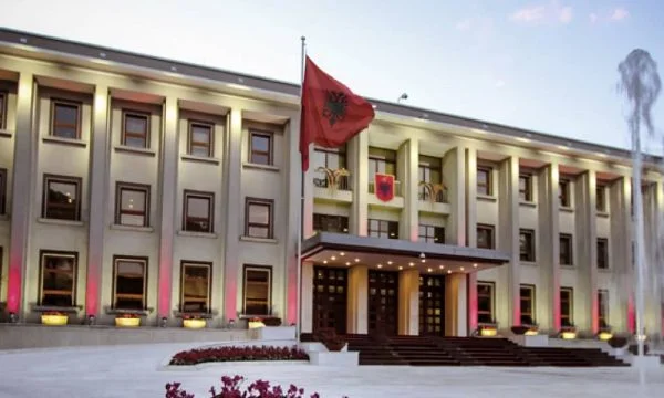 Tels sont les noms prononcés jusqu'à présent pour le nouveau président en Albanie
