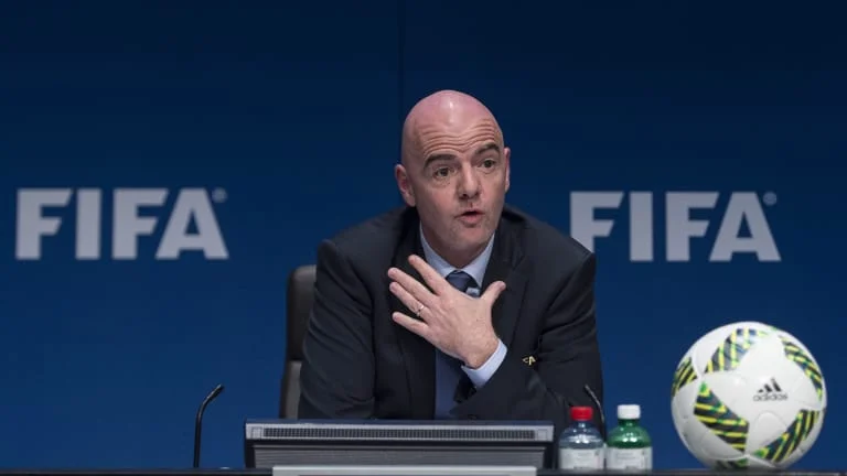 Infantino souhaite la proclamation du champion de Superleague dans les Balkans