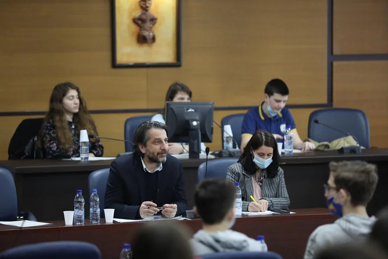 Pristina municipality to back 500 euros in social assistance councils