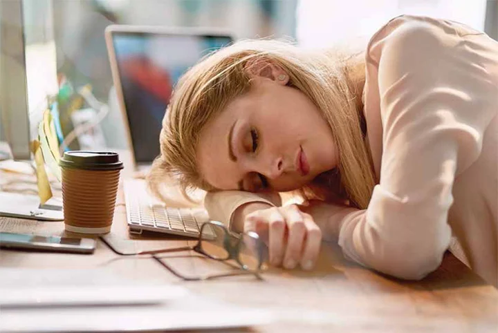 Des aliments qui vous font vous sentir fatigué et impuissant pendant la journée