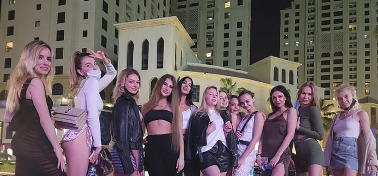 “Dubai Port Potty” et l'inclusion de filles albanaises dans le scandale <x2feft”