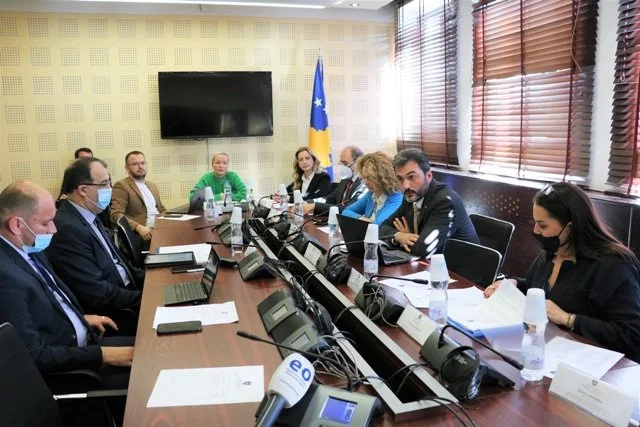 Cinco comisiones parlamentarias se reúnen durante el día