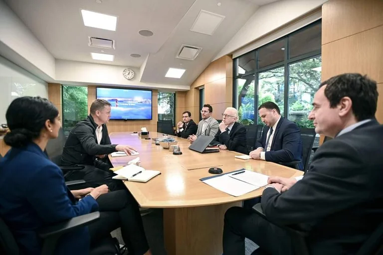 El Primer Ministro Kurti se reúne con IT en América