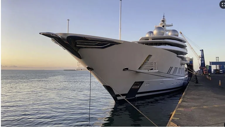 Fiji sospende il sequestro di oligarch superycht russo