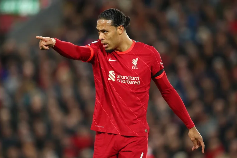 The real Van Dijk shows who's the best defender of all time