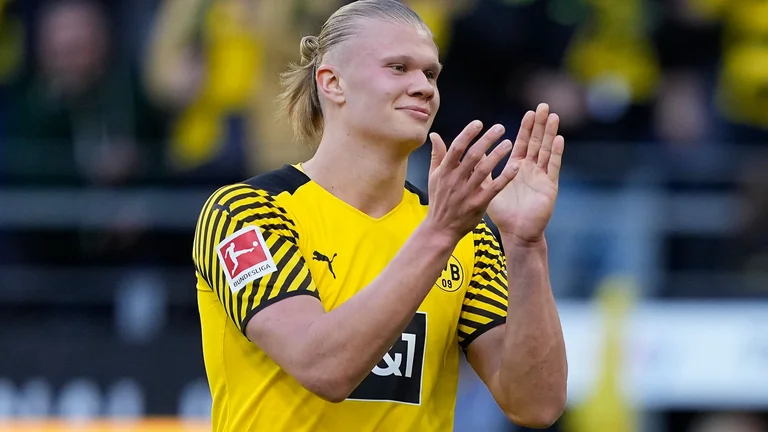 Sehr staggering Geld zahlt den Deutschen Verein Man City für Haland