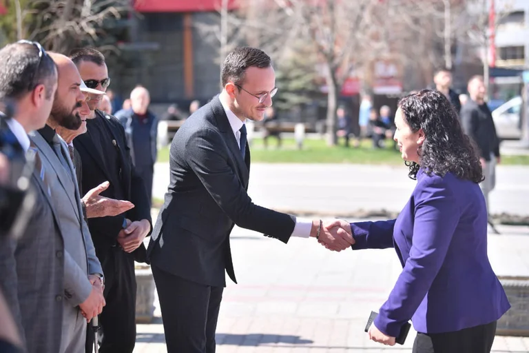 Es ist Gjilan. Warum hat der Präsident seine Tour der Gemeinden, Lateinamerika, ausgesetzt?