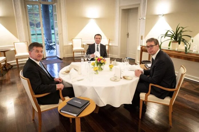 Ziel des Mandats von Lajcak, zwei Jahre ohne Fortschritt im Dialog