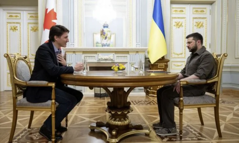 Visite surprise du Premier ministre canadien à Kiev rencontre Zelensky