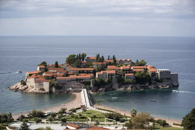 19.000 proprietà minacciate di blocchi: Montenegro congela la proprietà russa?
