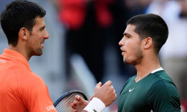 Il tennista spagnolo sconfigge Nadal e Djokovic in due giorni