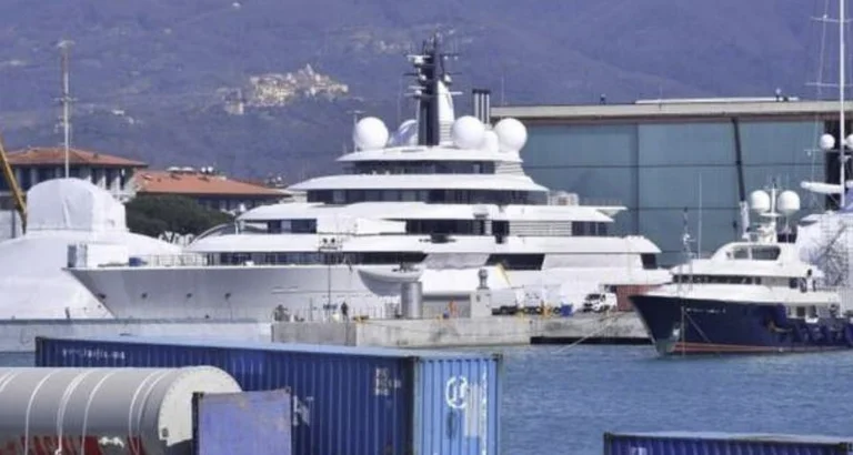 Il est censé être connecté à Poutine, l'Italie maintient 700 millions de dollars yacht