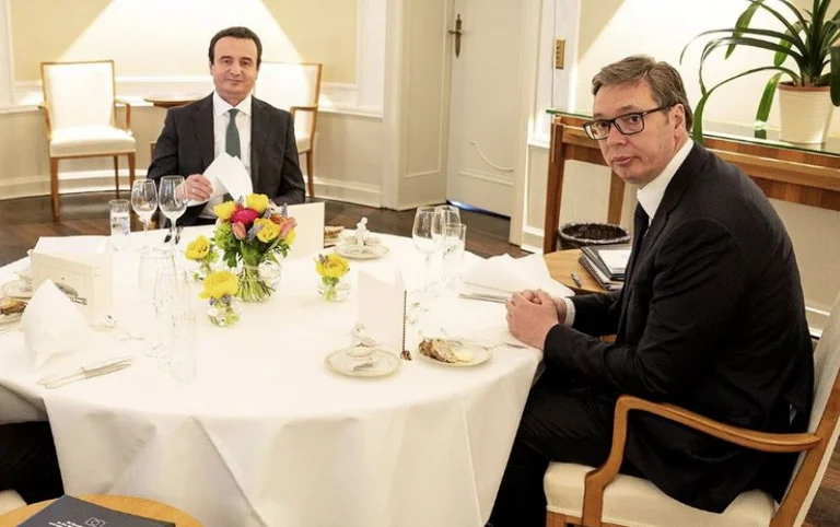 Darka avec Vucinqi, pour la visite de Kurti à Berlin est très réussie