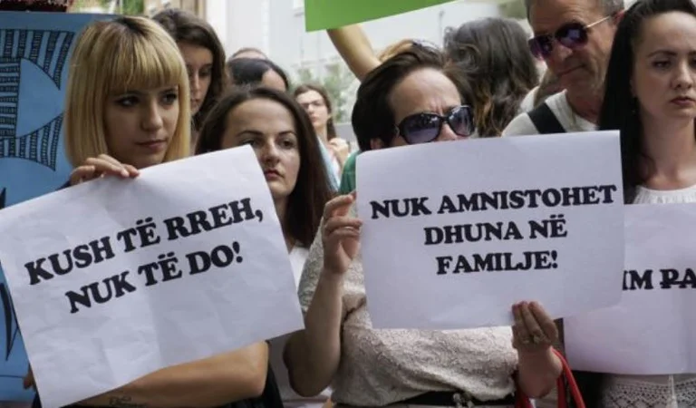“beat me con cintura”, donna del Kosovo racconta l'orrore che ha sperimentato dal marito