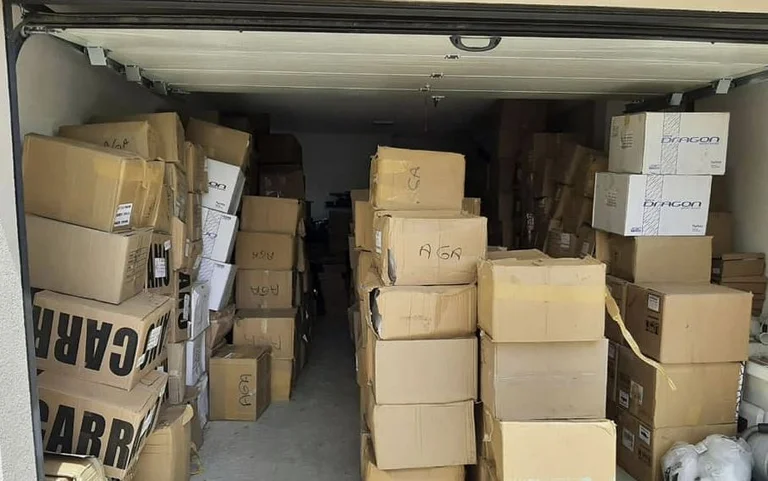 Ferizaj: Police find smuggled brand goods