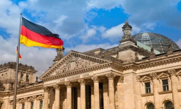 Desde el Bundestag alemán dicen que Kosovo entrega la solicitud de adhesión de la CE antes del 20 de mayo
