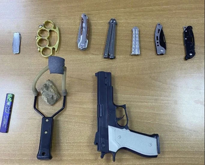 Concern: Police in Vushtrri schools find students with different weapons