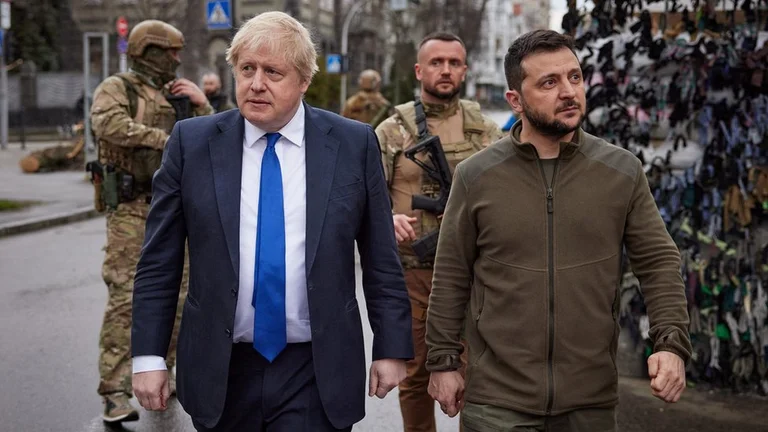 Johnson le da a Zelenski buenas noticias por teléfono