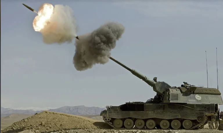 Germany will help Ukraine with seven )Panzerhaubtisze, strike target to 40 kilometers away