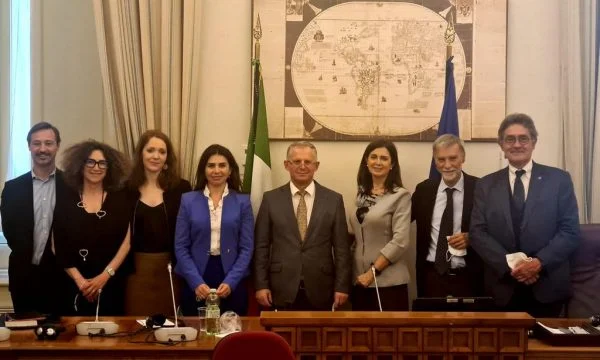 Besnik Bislimi në Romë: Në Kosovë u hapën 25 mijë vende të reja pune, iu thotë italianëve