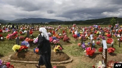 l'accusation de génocide contre la Serbie est considérée comme un processus difficile