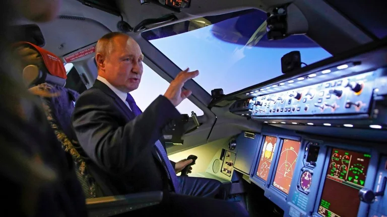 Flying Kremlin: Putin is preparing parade for aircraft that allows for nuclear attacks orders