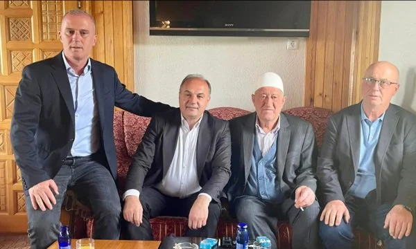 Hoxhaj per Bajram nella famiglia di Thaci: Il presidente tornerà più forte
