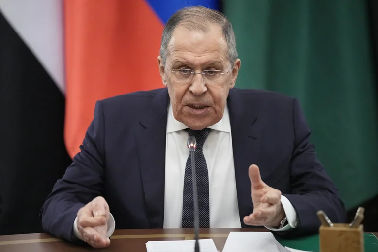 La déclaration scandaleuse de Lavrov russe: Comme Zelenski, je crois que Hitler avait du sang juif