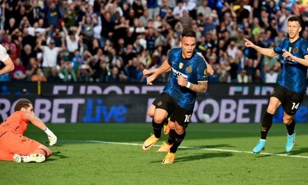 He's not giving up Inter, he's on the title, he wins the Udine trip.