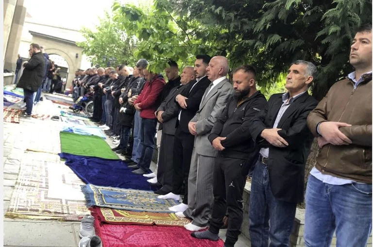 Kosovo Fiter Bajrami Thanks - Unity Required