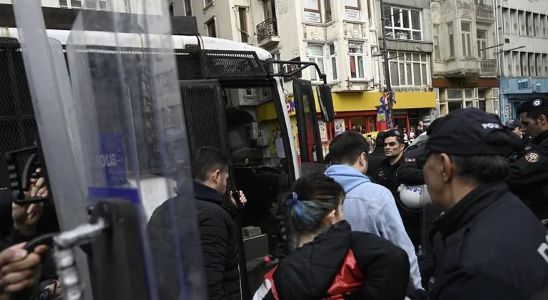 Dix personnes arrêtées dans des manifestations en Turquie