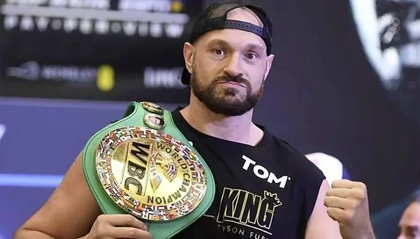 Tyson Fury semble à la retraite de la boxe, mais on le verra ailleurs.