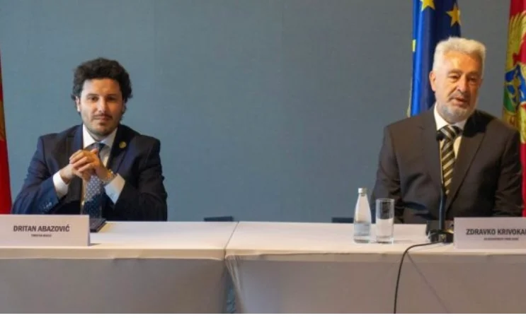 Krivokapiq sépion à « %s » renonce au devoir d'Abazovic, laisse un message dans son bureau
